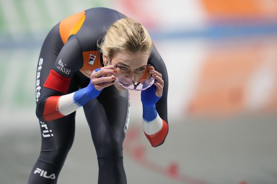 Strijdende Joy Beune gaat heel diep en loopt winst 3000 meter net mis