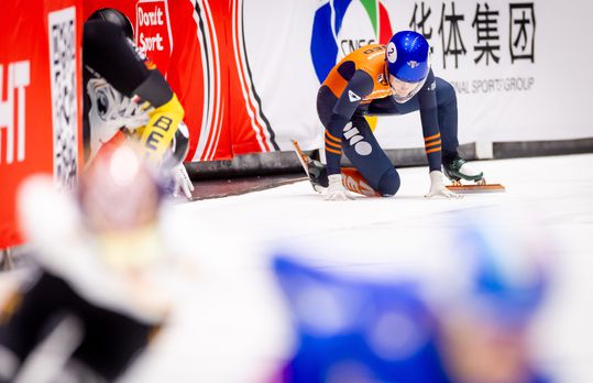 Shorttrackster Xandra Velzeboer krijgt harde klap te verwerken: hele weekend zonder individuele medaille in Dordrecht