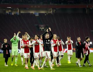 Oud-Ajacied blikt terug op veelbewogen jaar van Ajax: 'De vraag is of dat Heitinga-soldaten waren'