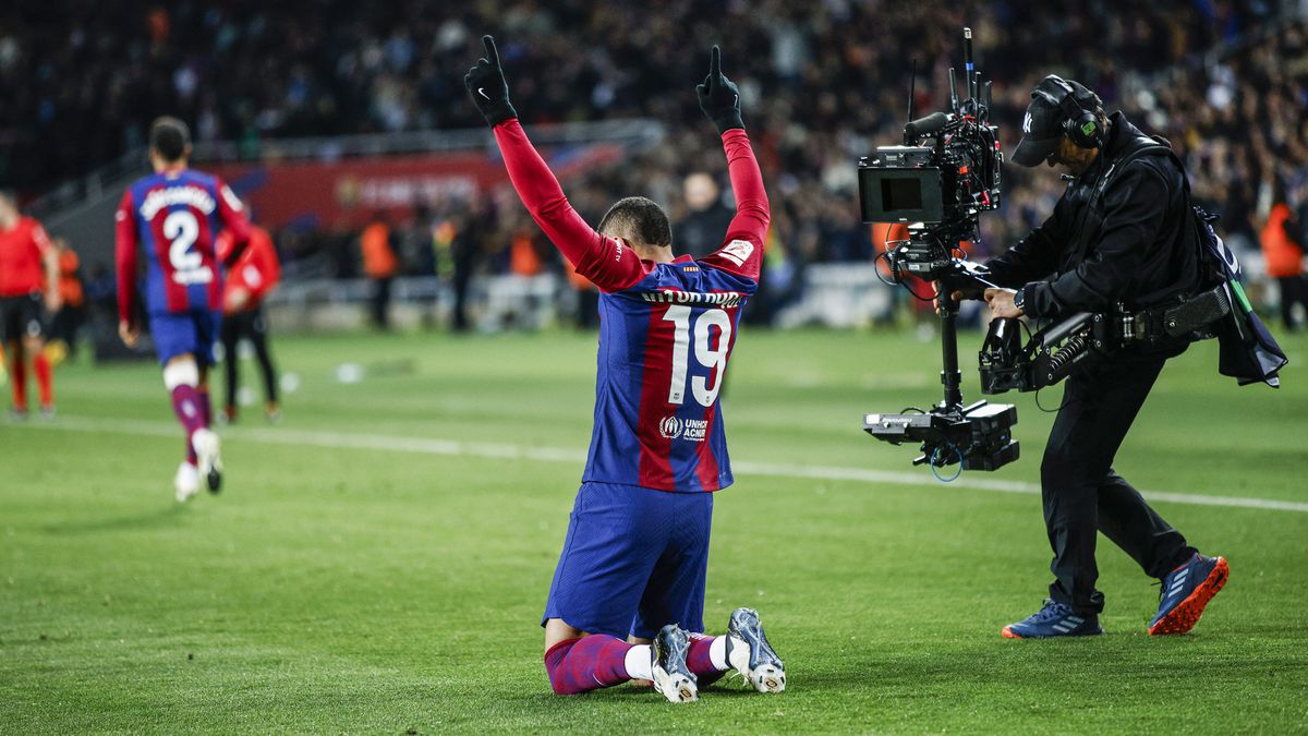 FC Barcelona wint van Osasuna door eerste doelpunt winteraanwinst Vitor Roque (18)