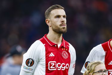 Ajax-trainer Francesco Farioli geeft duidelijkheid over 'aanvoerder' Jordan Henderson: 'Hij heeft respect aan de club en fans geuit'