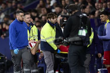Enorme schrik bij Atletico Madrid: ex-spits FC Groningen na keiharde botsing buiten bewustzijn