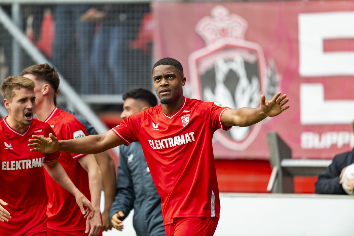 FC Twente dankt Boadu en Smal voor nipte overwinning in Overijsselse derby