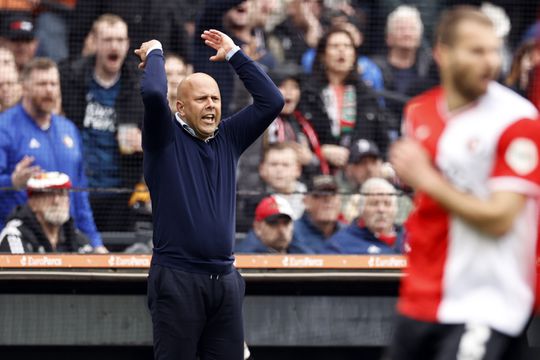 Arne Slot over City-syndroom bij Feyenoord: 'Als mensen dat niet leuk vinden, moeten ze een andere trainer aantrekken'