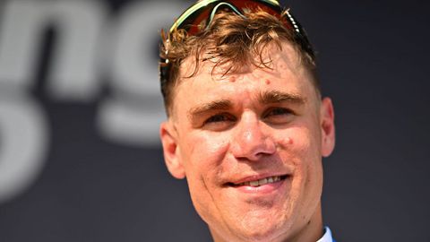 Wielrenner Fabio Jakobsen heeft terugkerend probleem in zijn benen en moet onder het mes