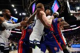 Het liep flink uit de hand tijdens het duel tussen Minnesota Timberwolves en Detroit Pistons Minnesota Timberwolves van de Detroit Pistons © Getty Images