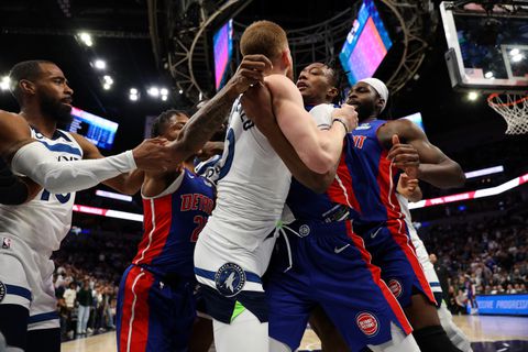 Ongekende chaos bij basketbalduel in NBA: 'Dat wil je nooit zien'