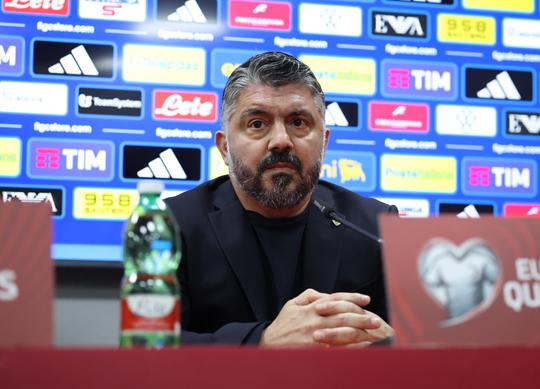 Bosnië in de ban van Italiaanse 'spion' voor crucial duel om WK voetbal: beveiliging verwijdert filmende soldaat