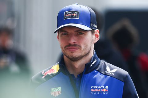 Max Verstappen verschijnt plots op ander circuit en in andere raceauto: uitdagende omstandigheden voor Nederlander