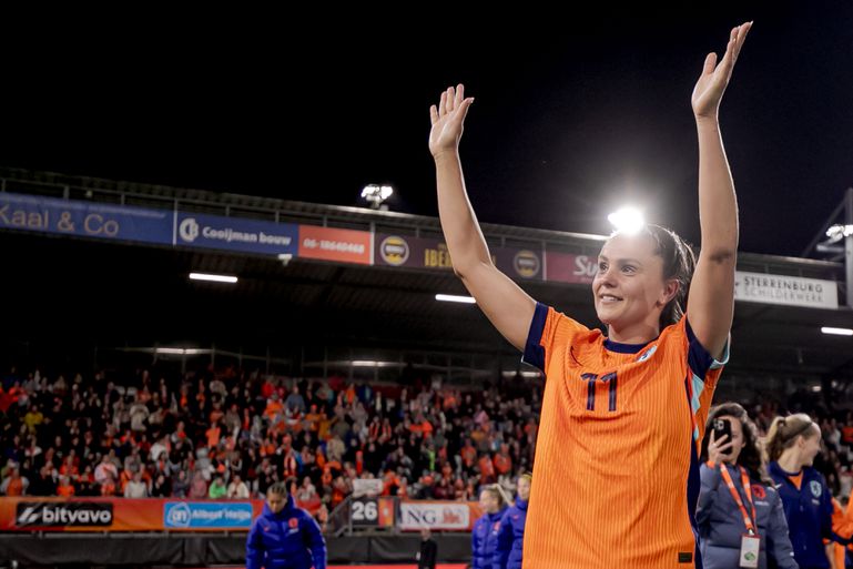 Lieke Martens sprakeloos na fraai afscheid met Oranje Leeuwinnen: 'Toch wel een droomscenario'