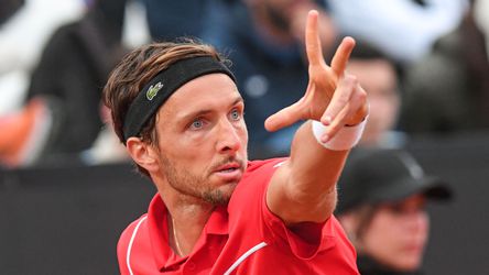 Tennisser schopt zichzelf de wedstrijd uit op Roland Garros terwijl hij voorstond: 'Ik heb het verpest'