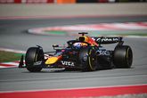 Max Verstappen blijft verliezen van oppermachtig McLaren bij derde vrije training GP van Spanje