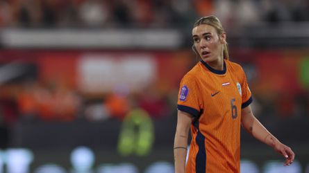 Topvoetbalster Jill Roord openhartig over overstap naar 'oude liefde': 'Een héél moeilijke keuze'
