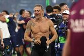 PSG-trainer Luis Enrique brengt met speciaal shirt bijzonder eerbetoon aan overleden dochter (9): 'Spiritueel gezien voel ik dat ze er is'