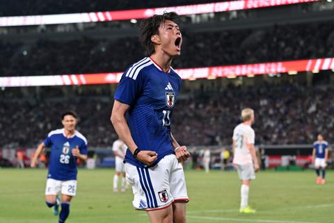 Eredivisie-spits helpt roulerend Japan aan oefenzege richting WK-poule met Nederland