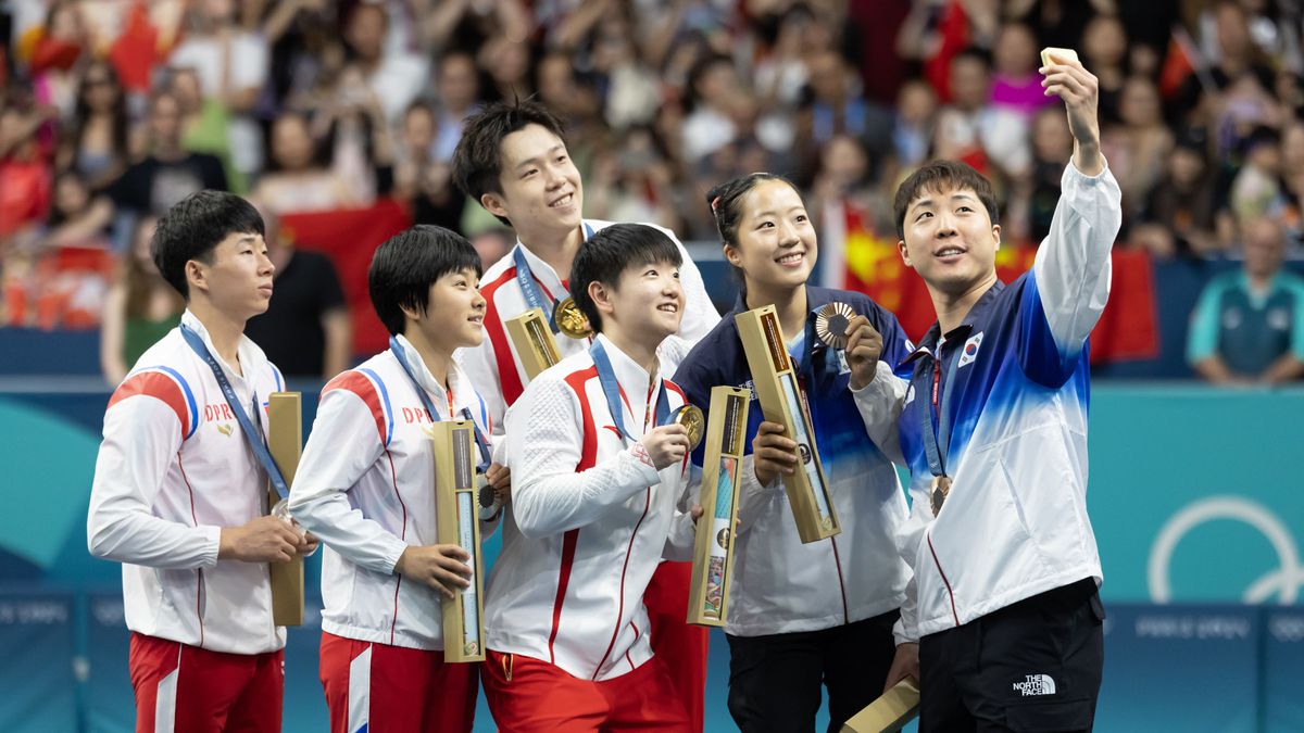 Atleten uit Noord- en Zuid-Korea gaan de wereld over met unieke selfie: 'Ware geest van de Olympische Spelen'