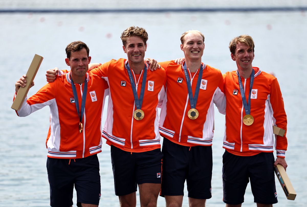 Dubbelvier mannen roeit naar historische gouden medaille: Nederland eindelijk van de nul op Olympische Spelen