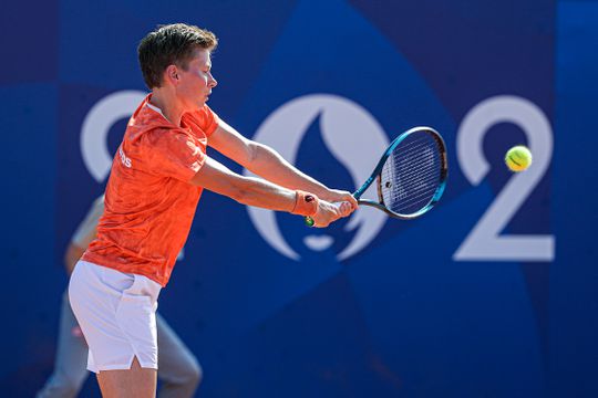 Demi Schuurs en Wesley Koolhof ontsnappen op waanzinnige wijze in thriller: medaille gloort voor Nederlandse tennissers