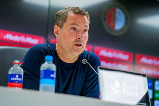 Brian Priske houdt rekening met transfers bij Feyenoord: 'Het is naïef om te denken dat iedereen binnenboord blijft'