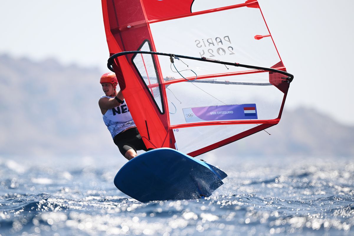 Windsurfer Luuc van Opzeeland boos na 'verplichte crash', dient protest in: 'Mijn mooie plekje was weg'