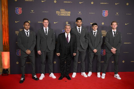 Frenkie de Jong steunt verguisde teamgenoot bij FC Barcelona: 'Hij is van wereldklasse'