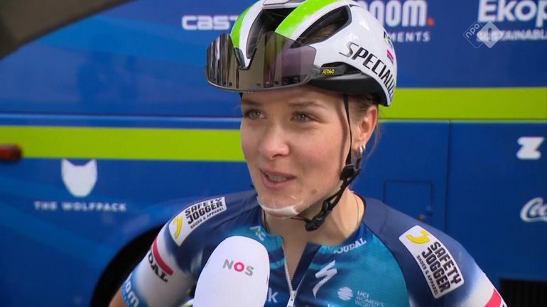 Nederlandse renster flink toegetakeld in Tour de France Femmes: 'Ik ben veel bloed verloren'