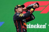 Max Verstappen viert zijn podiumplaats tijdens de Grand Prix in Zandvoort © GettyImages.