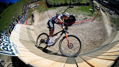 Mathieu van der Poel heeft gemengde gevoelens na rentree: 'Alles ging fout wat fout kon gaan'