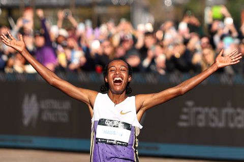 Waanzinnige triomf voor topatlete Sifan Hassan bij grote marathon van Sydney