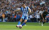 James Milner scoort een penalty voor Brighton © Getty Images.