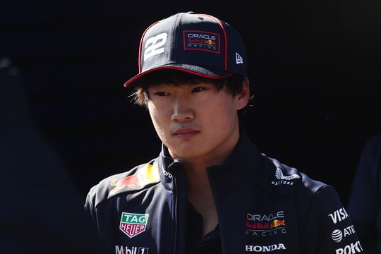 Harde deadline voor teamgenoot Max Verstappen: 'Dan wordt er een keuze gemaakt'