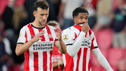 'Arrogant' PSV krijgt ervan langs na nederlaag tegen Telstar: 'Als je zo weinig respect toont...'
