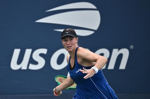 Nederlandse tennisster (22) mag bij debuut op US Open ruiken aan stunt, maar zakt volledig in