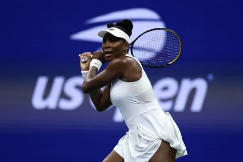 Rentree Venus Williams (46) wordt steeds pijnlijker na lange nacht op US Open