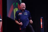 Raymond van Barneveld maakte veel indruk in Leicester. © PDC Darts