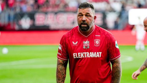 Slecht nieuws slaat bij ex-topvoetballer Theo Janssen in als een bom: 'Als dit boven je hoofd hangt..'