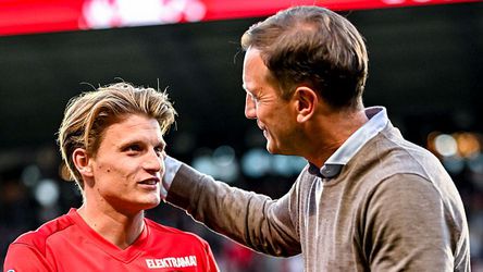 Feyenoord-aanvoerder Sem Steijn werd 'helemaal gek' bij FC Twente: 'Ze pikken mijn doelpunten af'