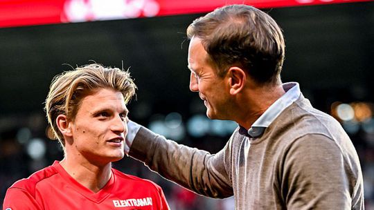 Feyenoord-aanvoerder Sem Steijn werd 'helemaal gek' bij FC Twente: 'Ze pikken mijn doelpunten af'