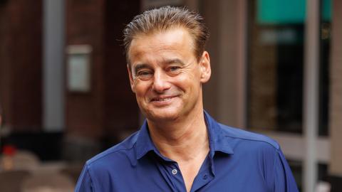 Wilfred Genee troeft Johan Derksen en Renè van der Gijp af met nominatie voor prijs
