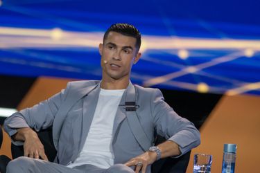 Cristiano Ronaldo krijgt uitzonderlijke eer: Portugezen kunnen betalen met CR7 euro