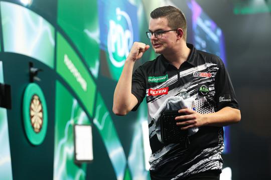 Uitslagen WK darts: Luke Littler wereldkampioen, Gian van Veen verreweg beste Nederlander