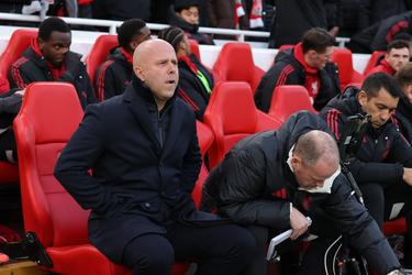 Arne Slot waakt voor herhaling van valkuil in nieuwjaarsduel, Liverpool waarschuwt fans