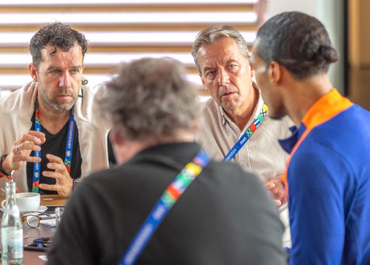 'Azijnzeiker' Valentijn Driessen walgt van oud en nieuw: 'Dag dichter bij de dood'