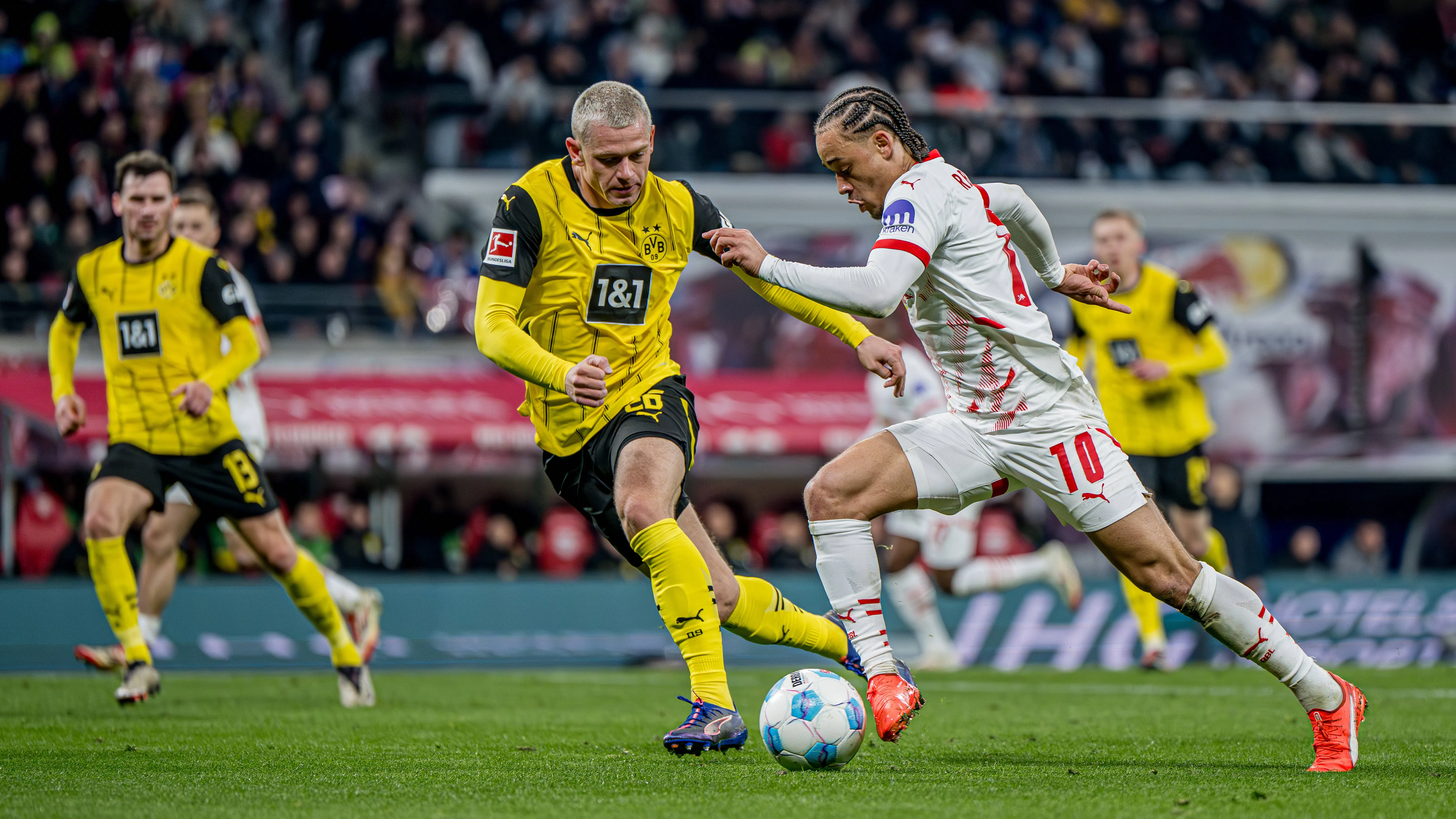 🇩🇪 БУНДЕСЛИГА: Дъжд от голове в Дортмунд и Франкфурт