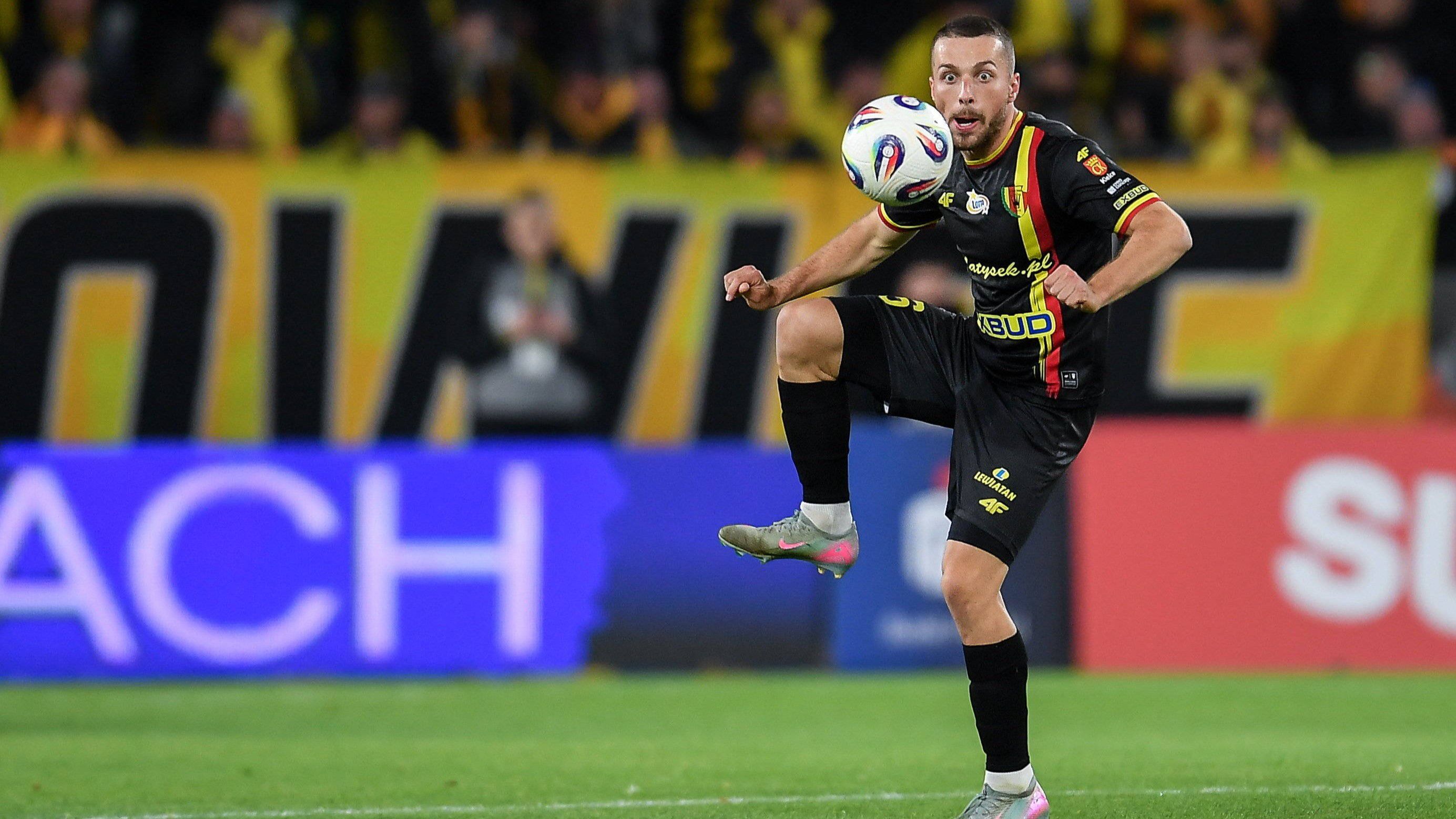 Виктор Попов (Корона Киелце)