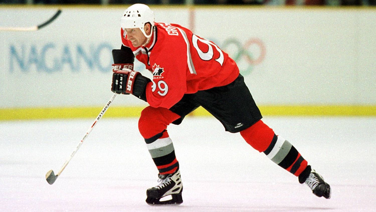 Уейн Грецки в Нагано.