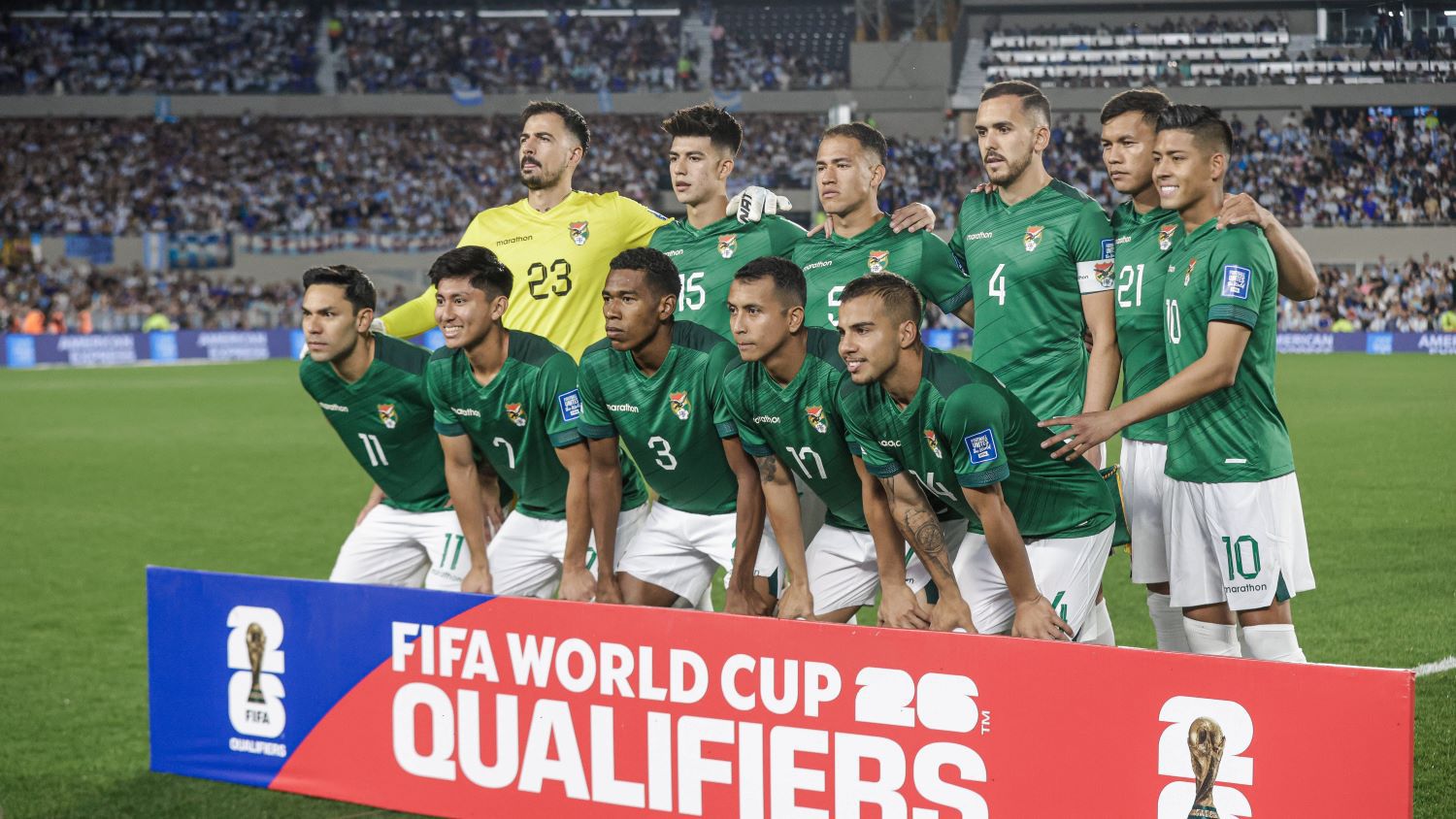 Боливия има трудна задача на терена на непобедения у дома отбор на Венецуела.