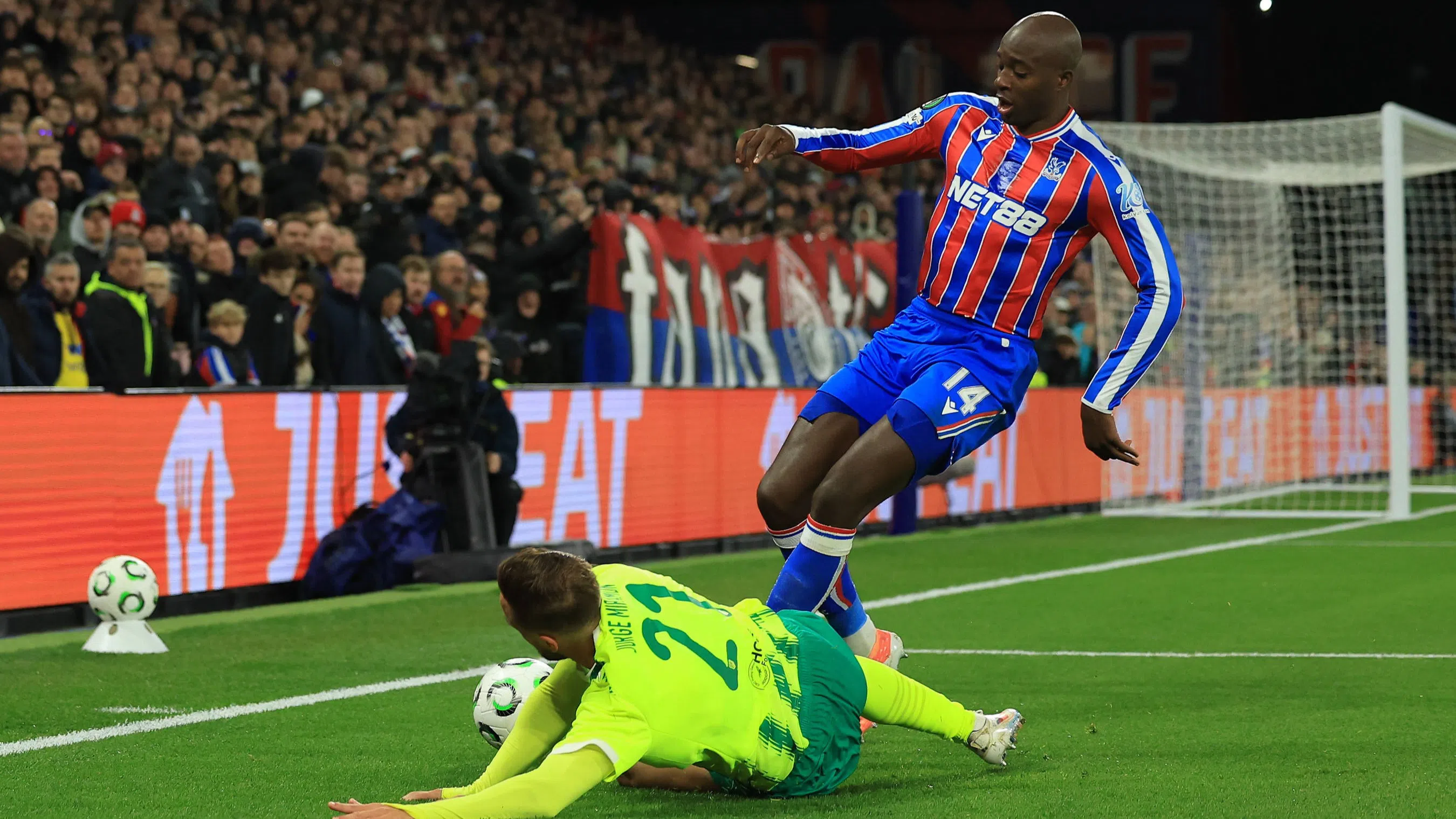 ⚽ ЛИГА НА КОНФЕРЕНЦИИТЕ: Кристъл Палас и Алкмаар ще си отбележат голове