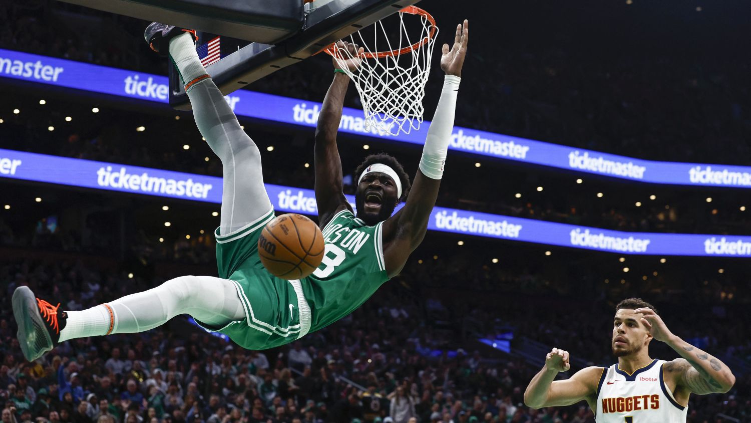 Селтикс ще се справят с лишените от най-добрия си играч Нъгетс.