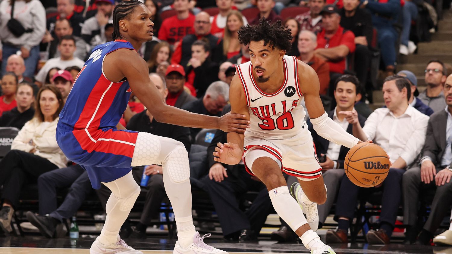 Детройт е фаворит срещу Чикаго.